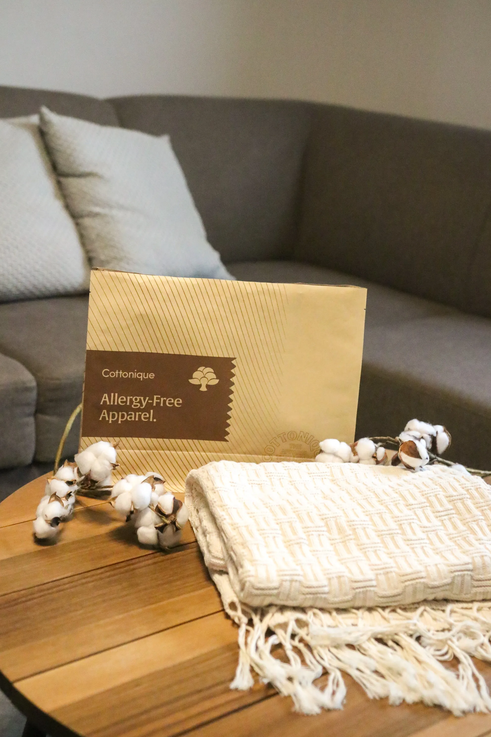 100% Organic Cotton Throw Blanket with Tassels