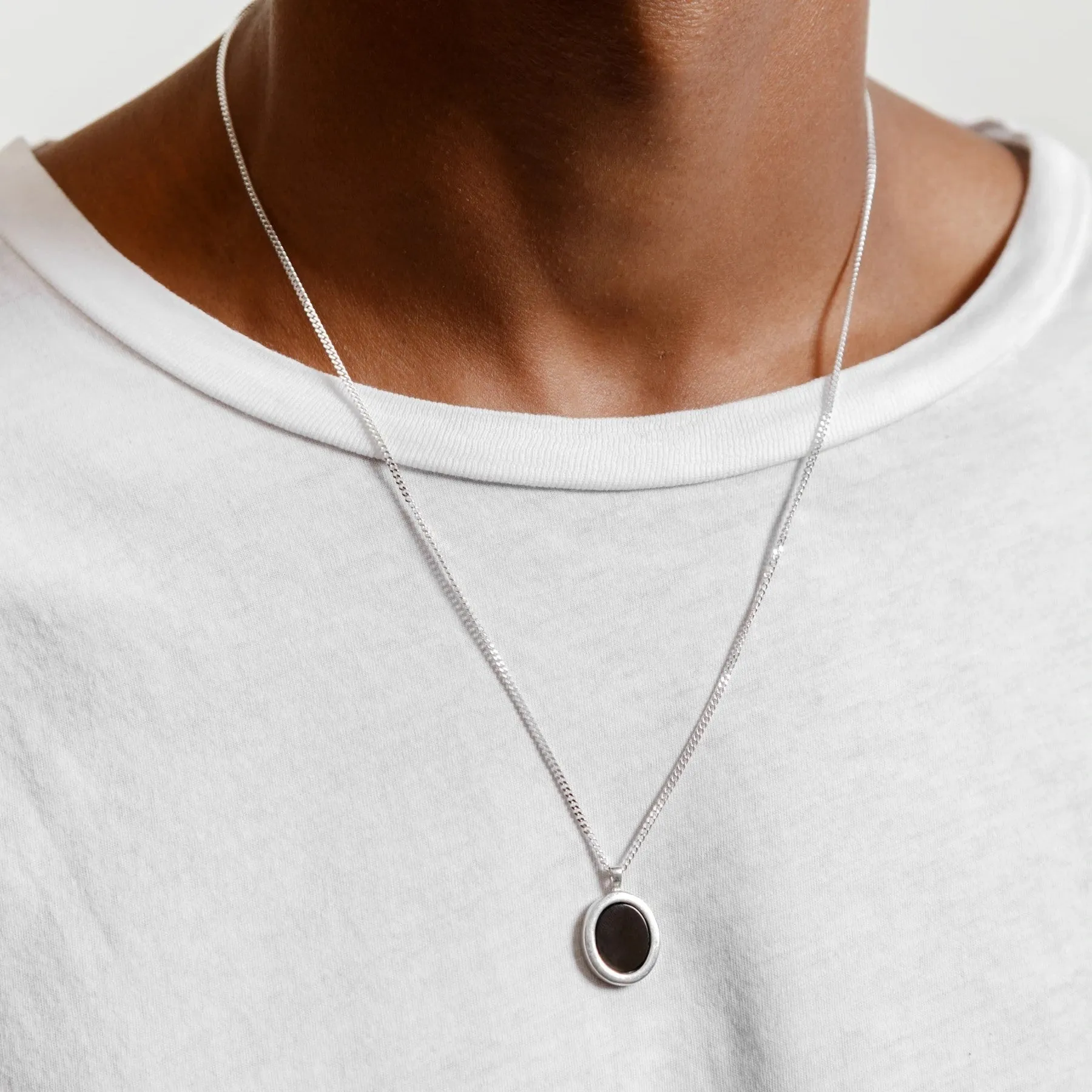 20" Tosh Circle Pendant Necklace (Silver   Black)