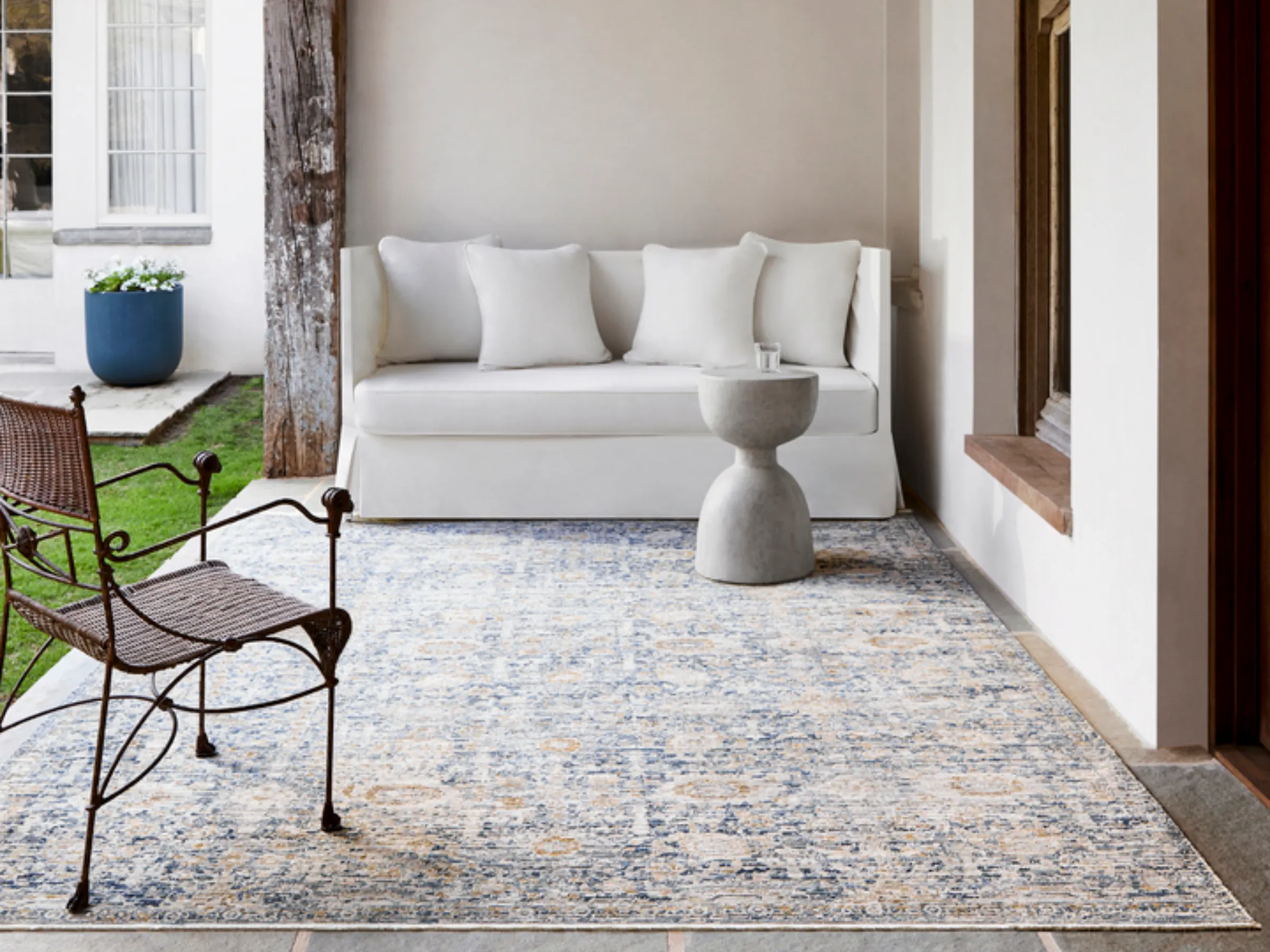 Becki Owens Margaret Abstract Indoor Machine Woven Rug