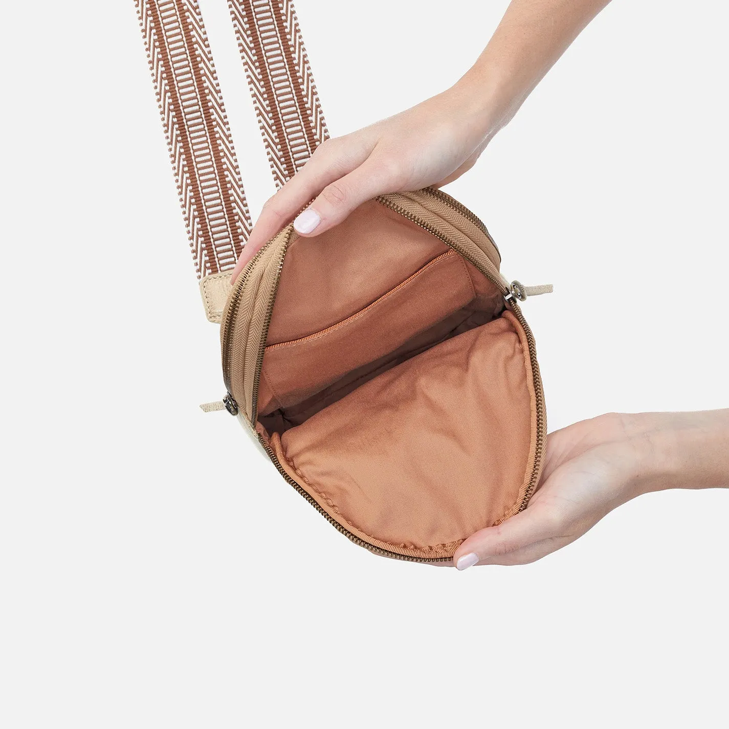 Cass Sling in Metallic Leather - Gold Leaf