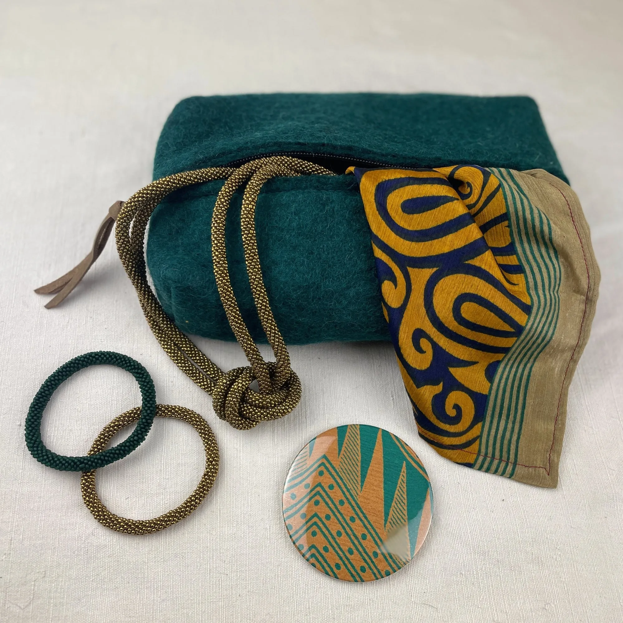 FULI Recycled Sari Fabric Pocket Travel Mirror Pack 10 (WS)