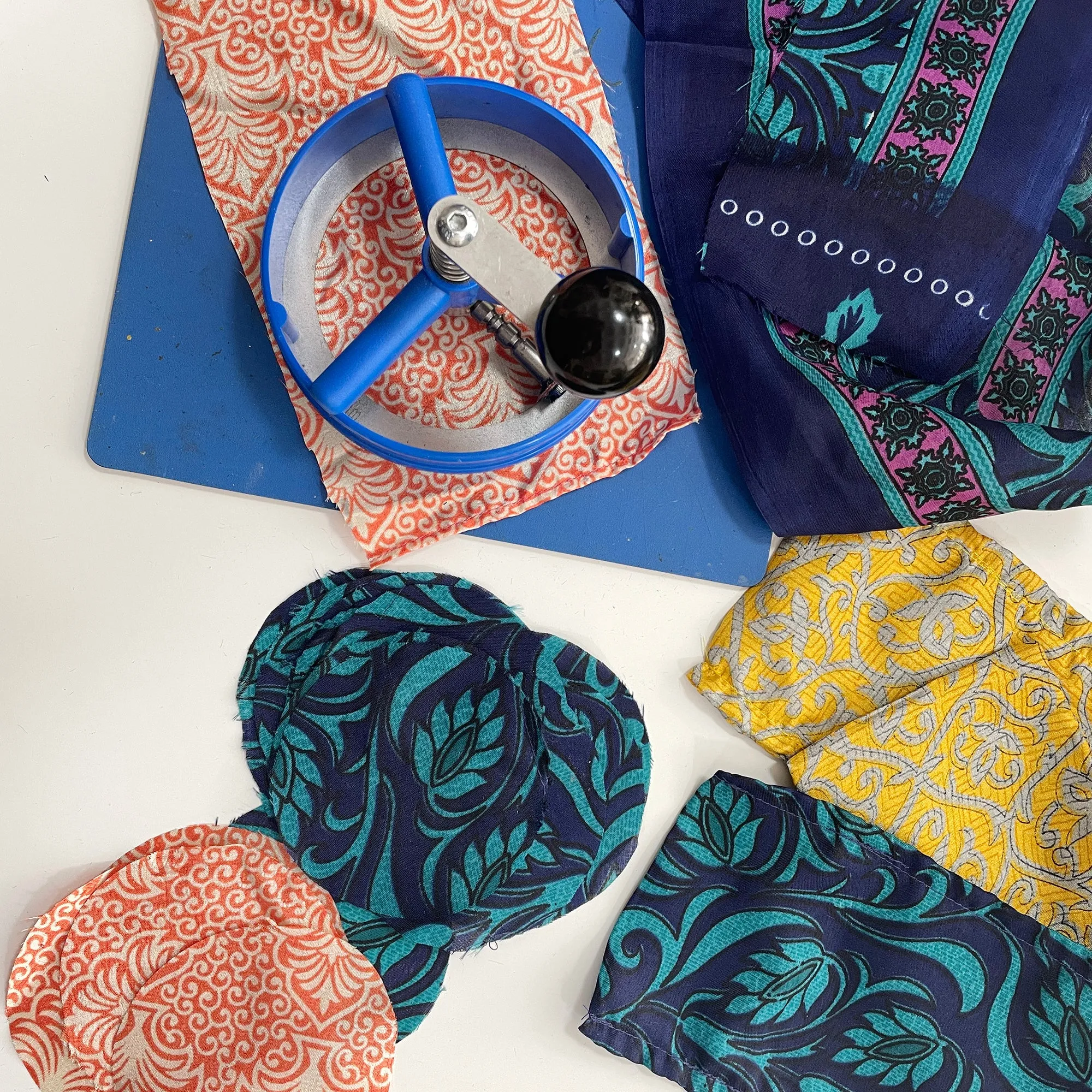 FULI Recycled Sari Fabric Pocket Travel Mirror Pack 10 (WS)