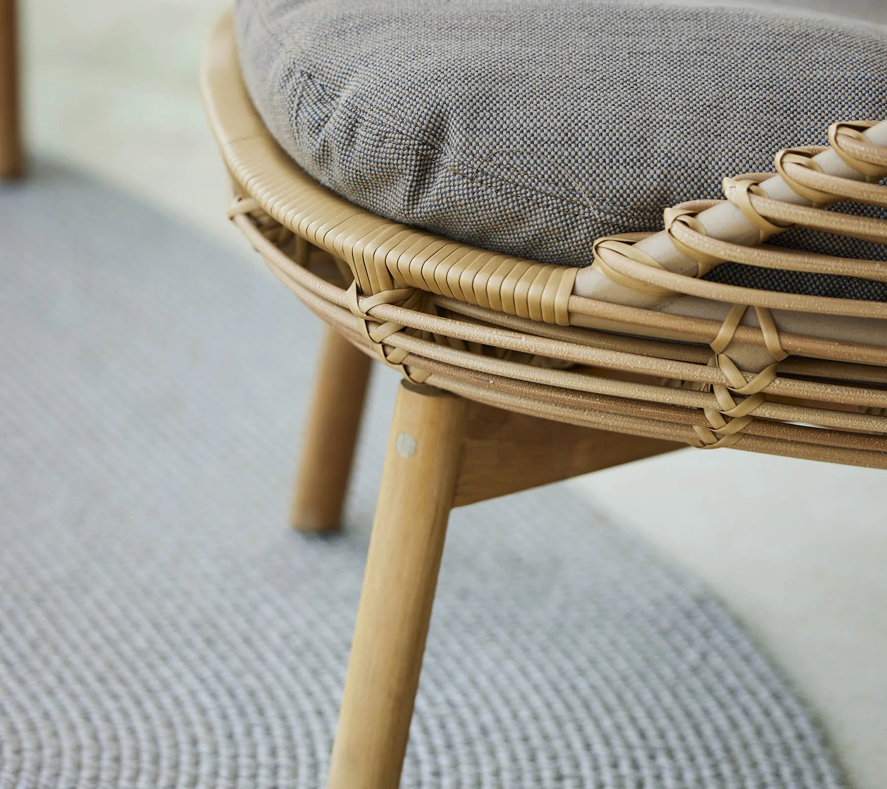 Hive highback chair