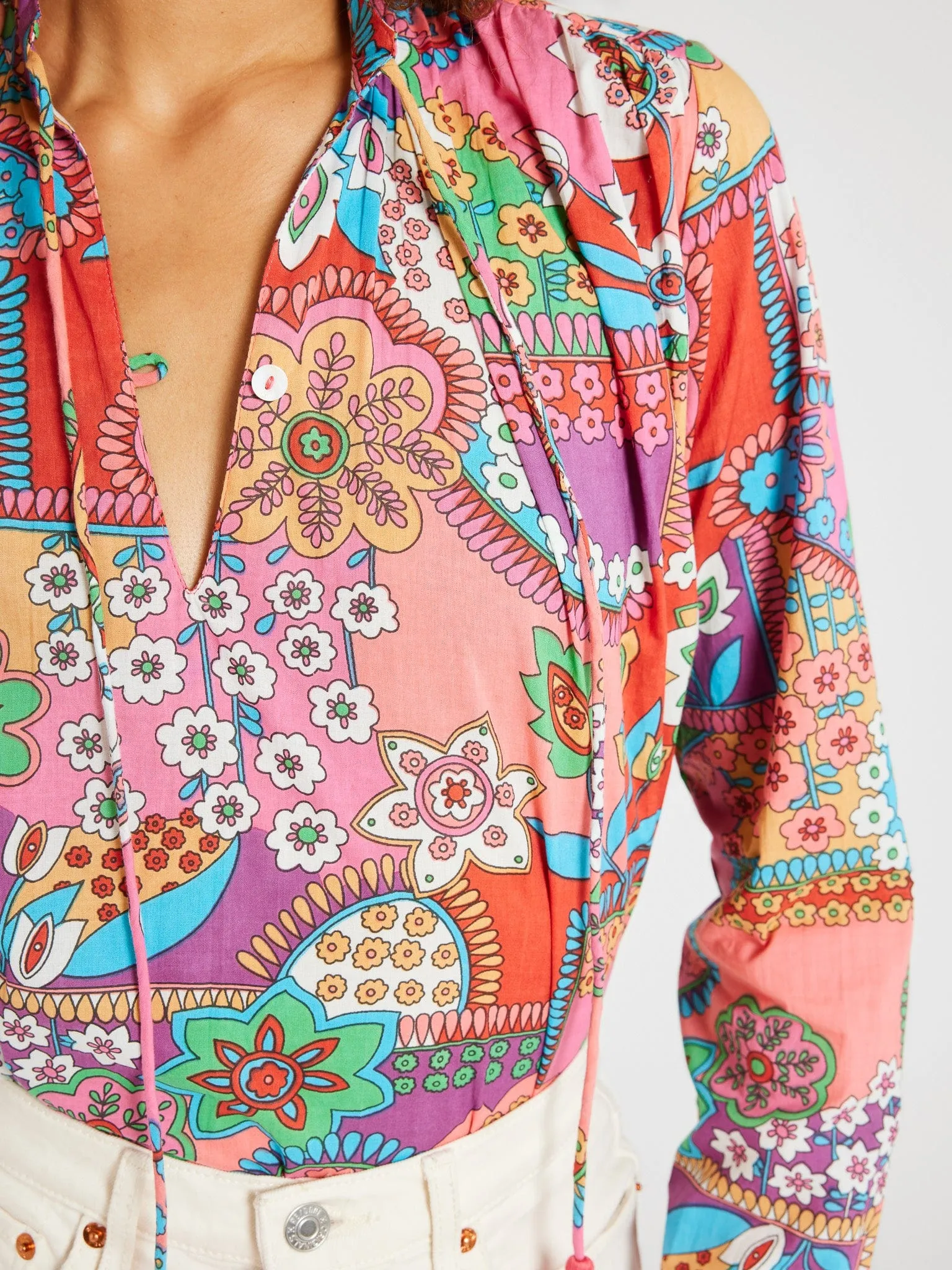 Joni Top in Shangri-La