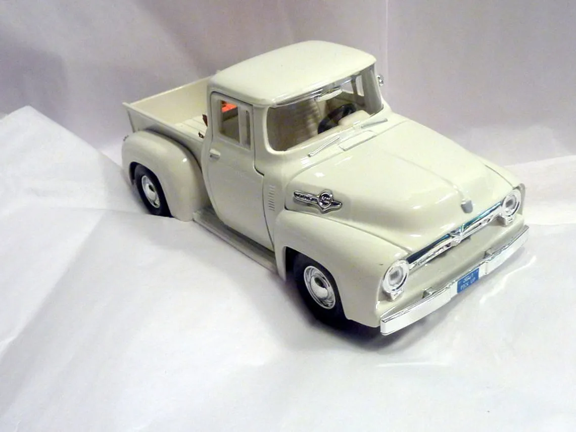 Metal Farm Truck, Vintage Metal truck