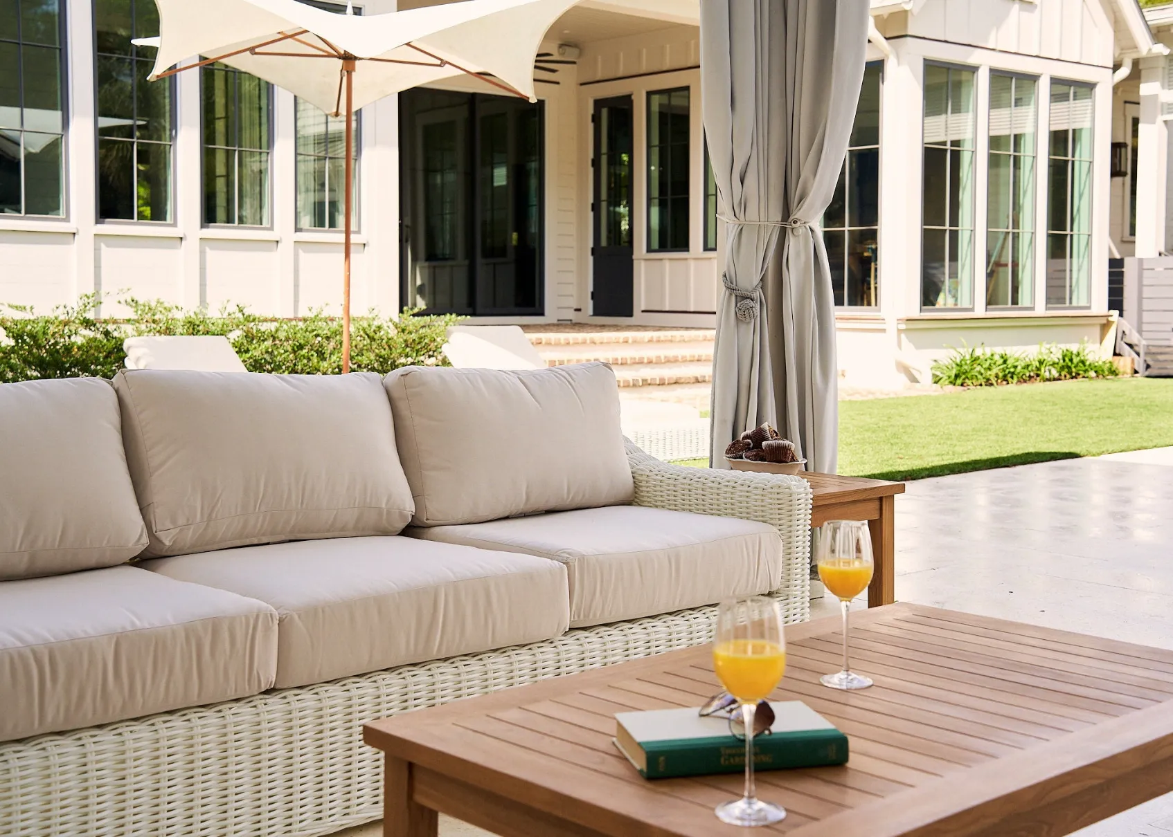 Newport Outdoor 7-Piece Sectional