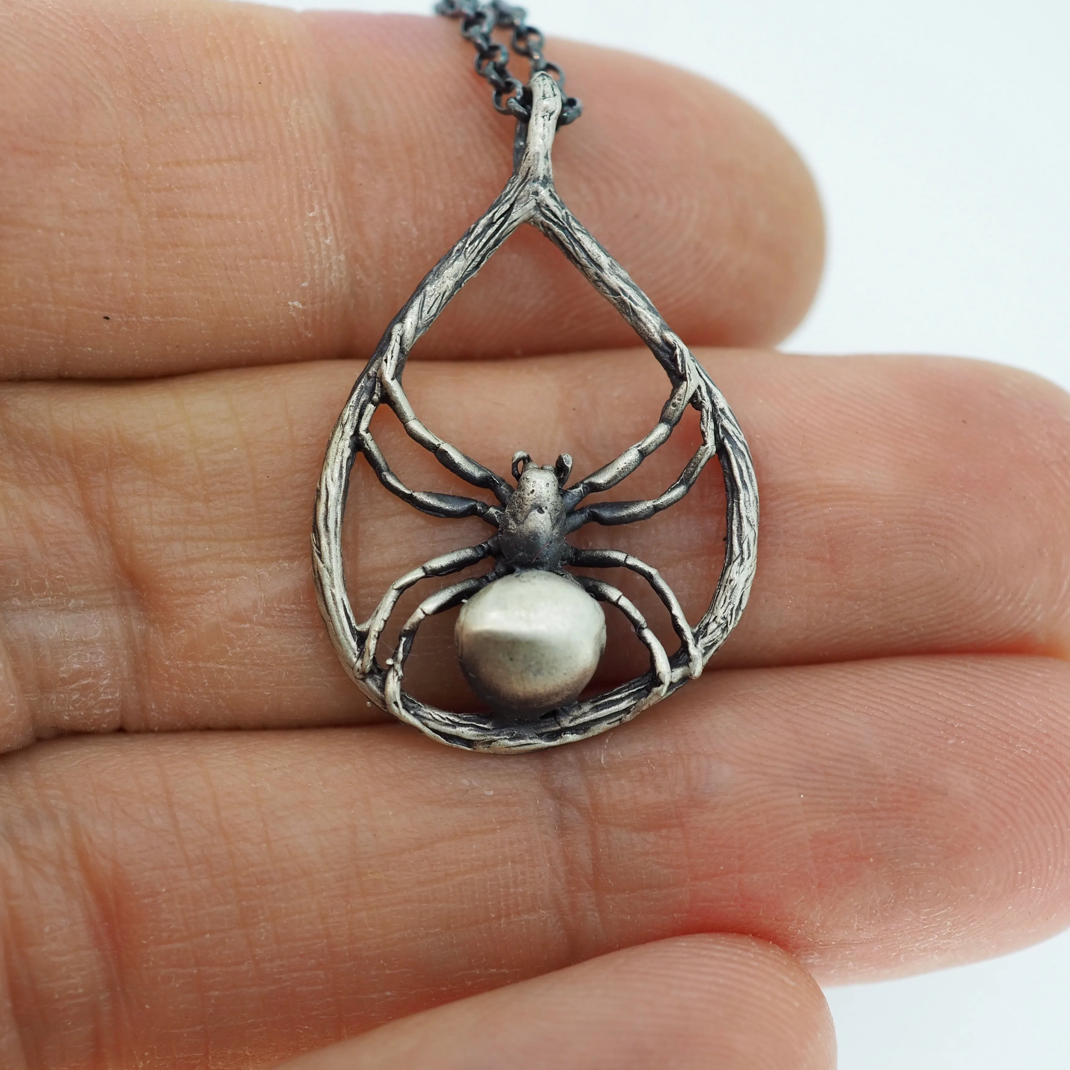 Orb weaver necklace