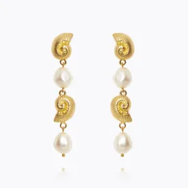Shell Pearl Earrings / Pearl