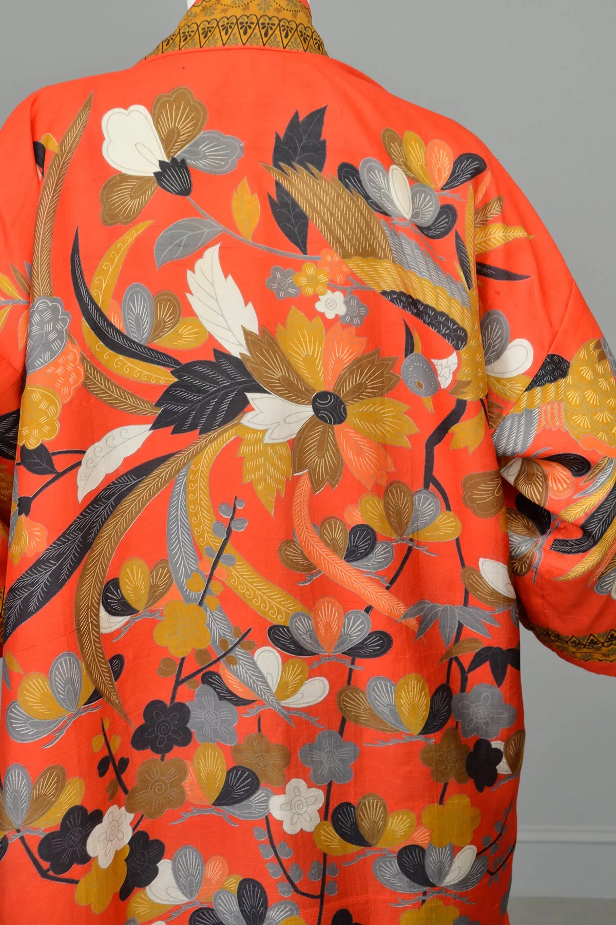 Vintage Flapper style Japanese Kimono Vibrant Red Gold Floral   Birds